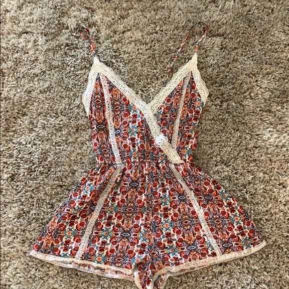 ASTR multi color romper - Picture 1 of 2